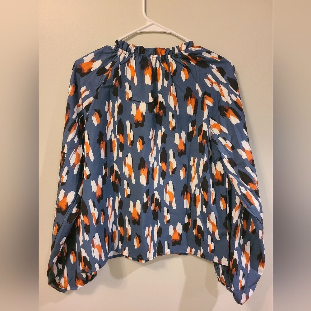 Patterned Blouse - Picture 2 of 4